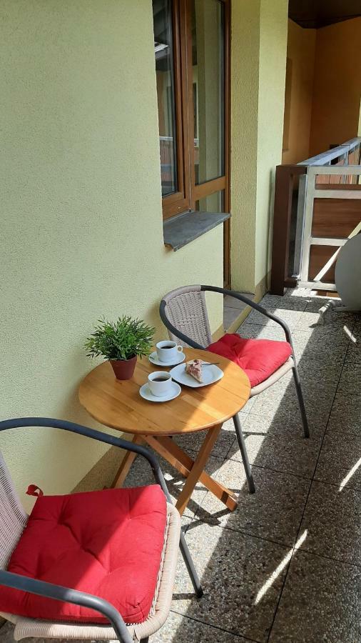 Apartmanovy Dom Tatran, Apartman A32 โดโนวาลี ภายนอก รูปภาพ